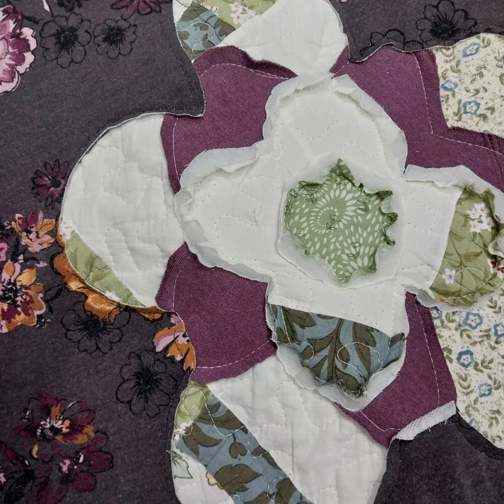 3244 Size XL No Frills Upcycled Sweat Shirt With Quilted Flower Insert. - Picture 2 of 8